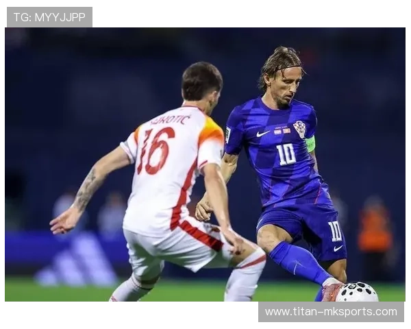 萨内精准传球引领球队进攻,展现顶级中场组织能力 萨内精准传球引领球队进攻,展现顶级中场组织能力